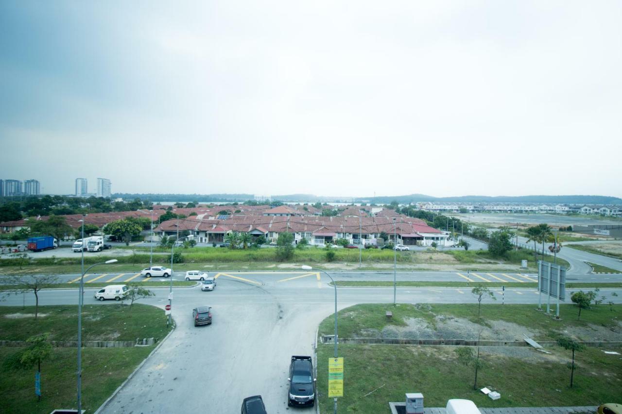 Saujana City Hotel Bandar Saujana Putra Екстериор снимка